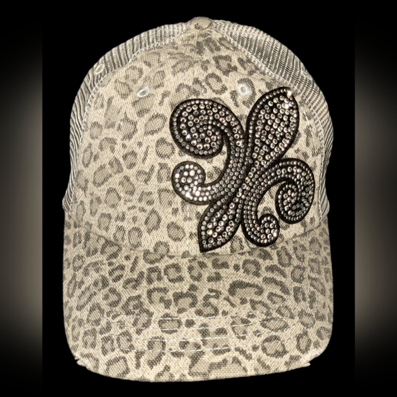 Olive & Oique Grey Leopard Flure de Les Snapback Baseball Cap - Picture 1 of 3